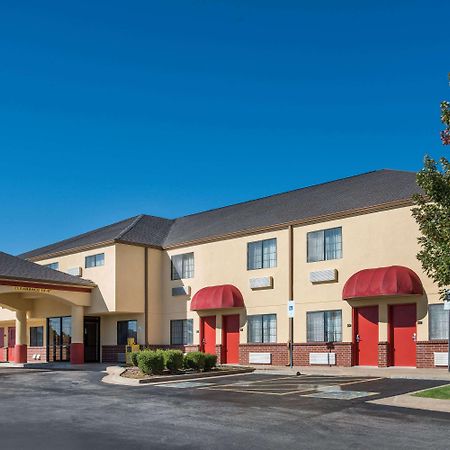 Super 8 By Wyndham Claremore Ok Exteriör bild