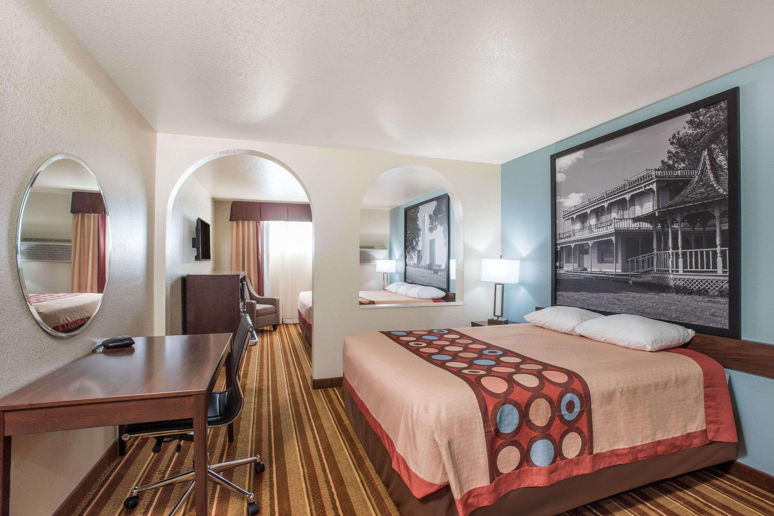 Super 8 By Wyndham Claremore Ok Exteriör bild