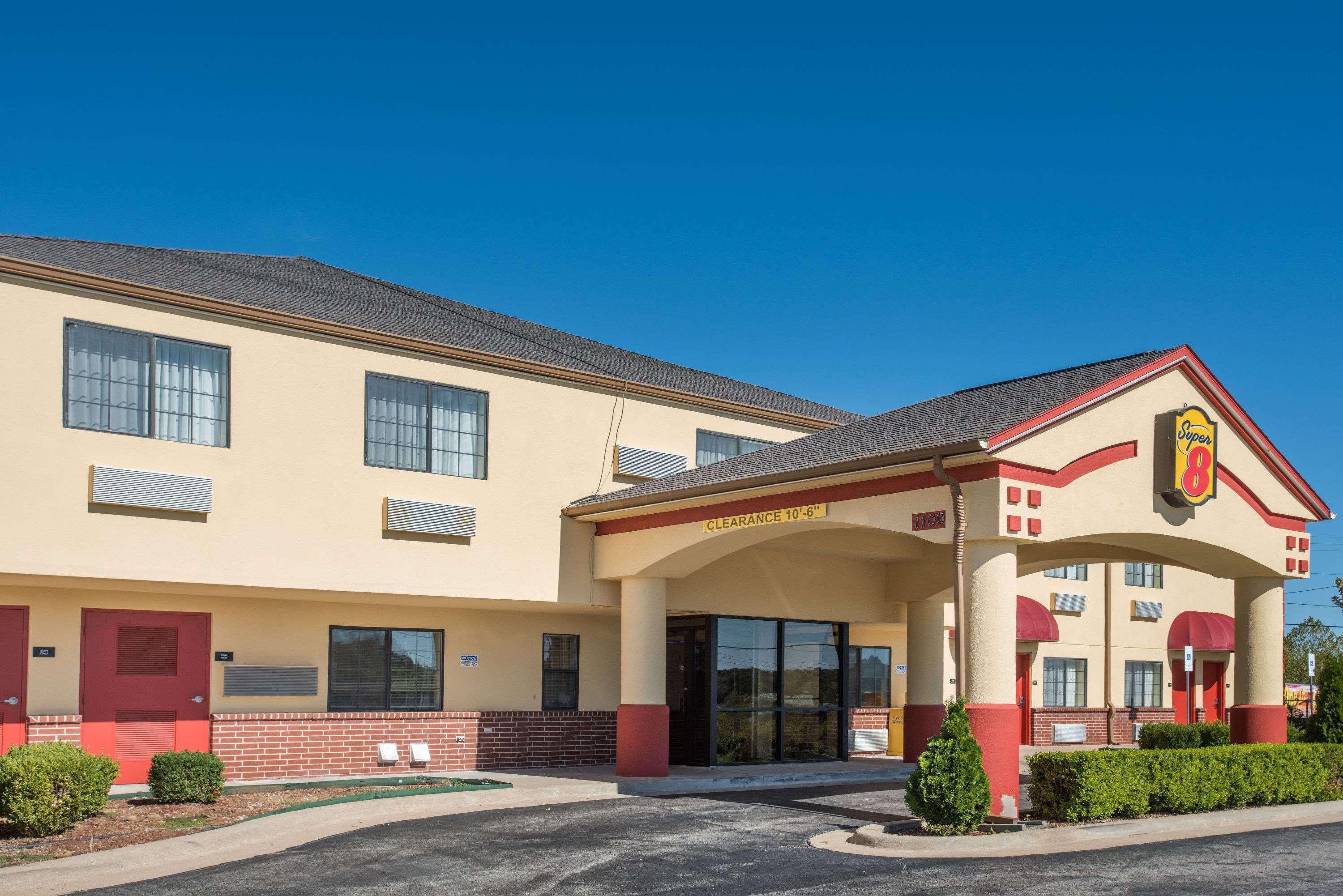 Super 8 By Wyndham Claremore Ok Exteriör bild
